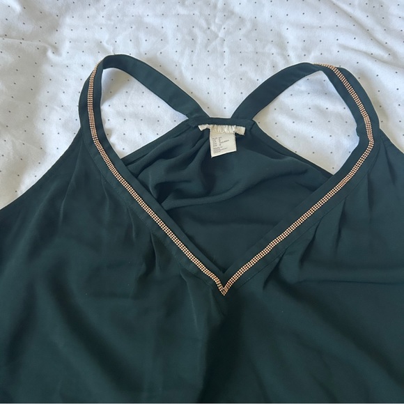 Green Racerback Tank Top w/Gold Bedding around Straps - Picture 4 of 5